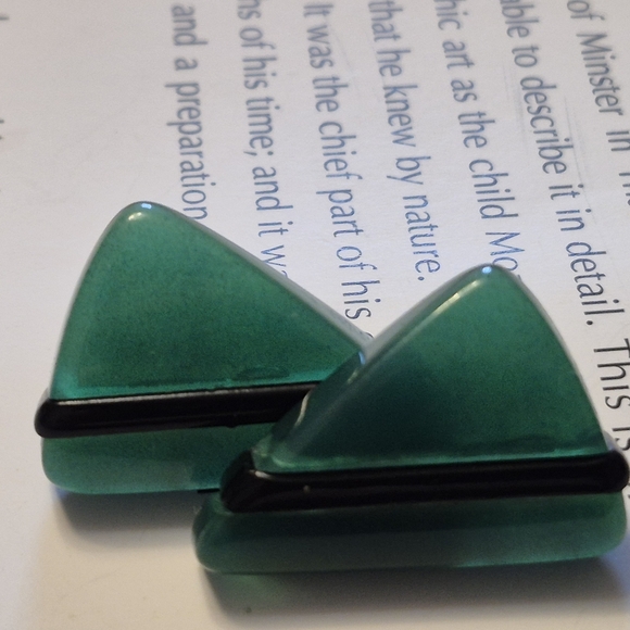 Green and Black Triangle Earrings - Picture 5 of 6